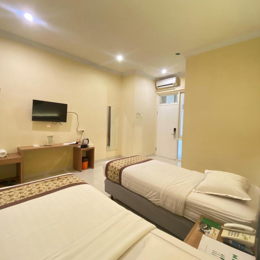 Riverstone Hotel & Cottage Batu  Exterior photo