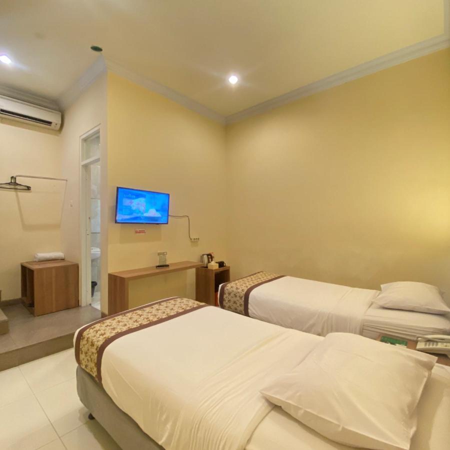 Riverstone Hotel & Cottage Batu  Exterior photo