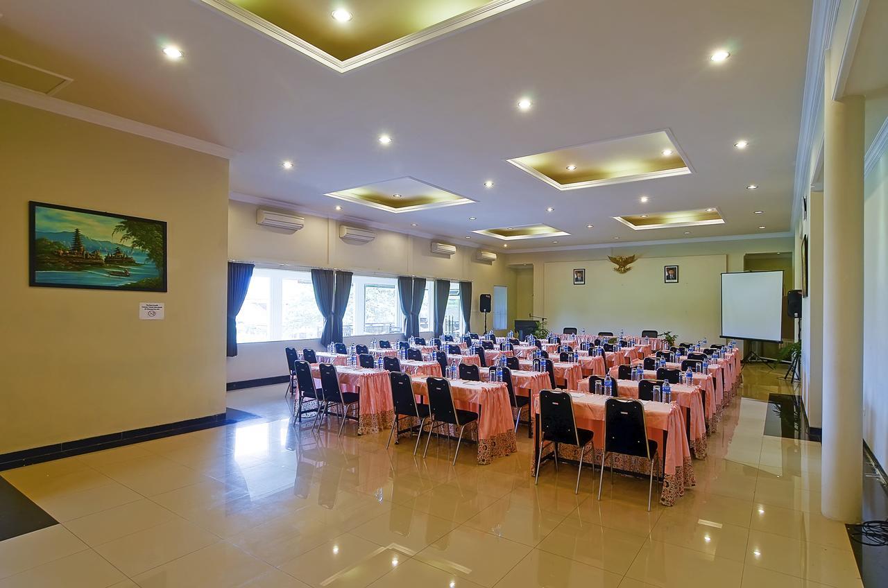 Riverstone Hotel & Cottage Batu  Exterior photo